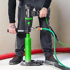 Использование дрели для алмазного сверления Eibenstock PLD 182.1 NT PowerLine